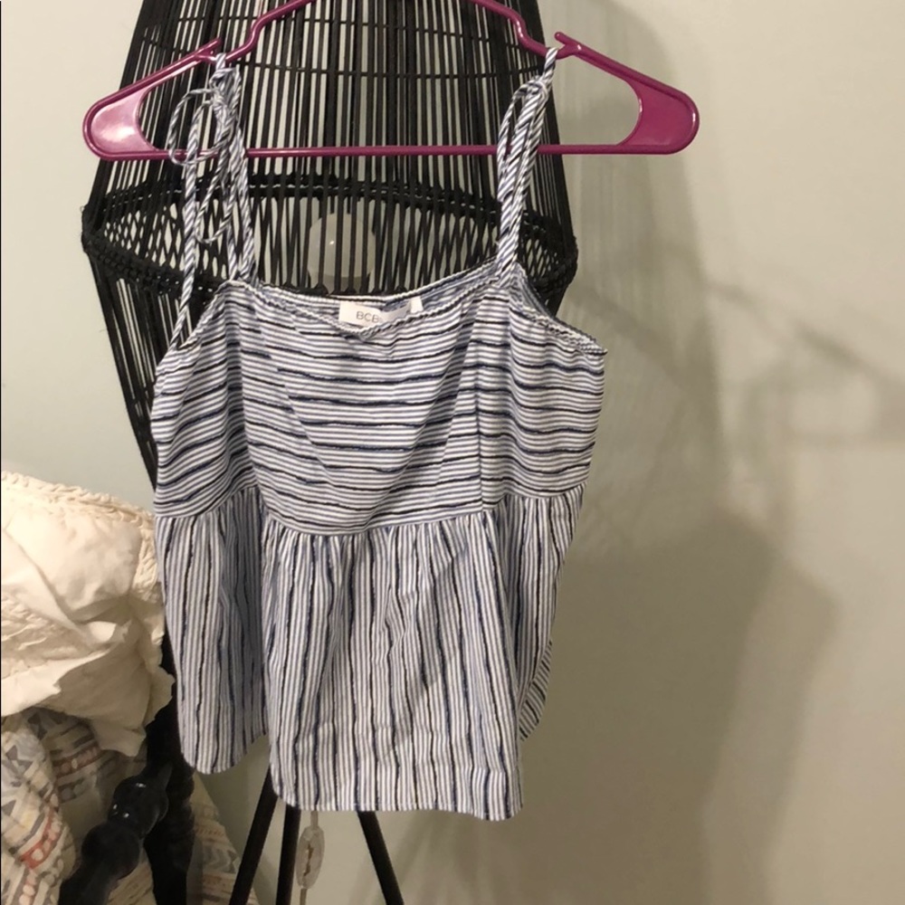 BCBG Tanktop. Adjustable straps!